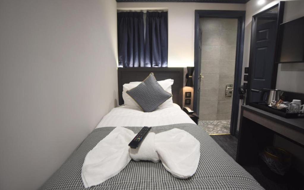 The Pack And Carriage London Hotel ภายนอก รูปภาพ