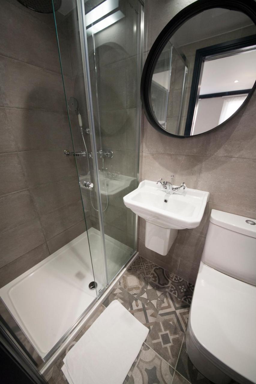 The Pack And Carriage London Hotel ภายนอก รูปภาพ