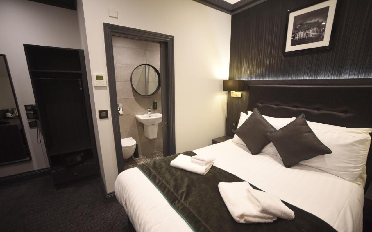 The Pack And Carriage London Hotel ภายนอก รูปภาพ
